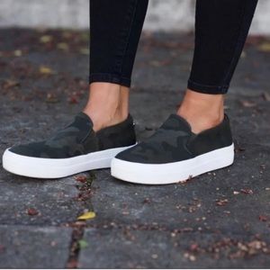Steve Madden Zayna Olive Camo Slip Ons 6.5